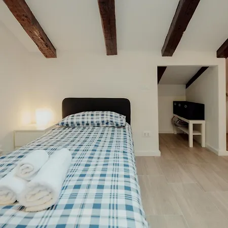 La Bussola Bianca * ترييستي