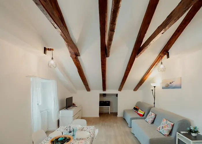 Daire La Bussola Bianca *