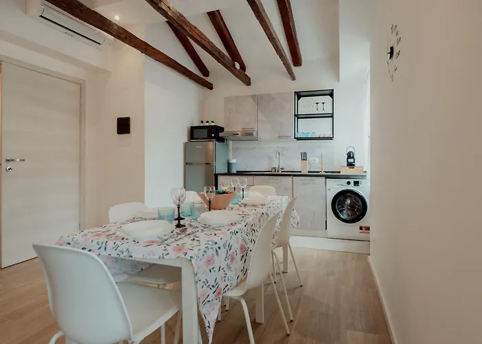 La Bussola Bianca Daire *