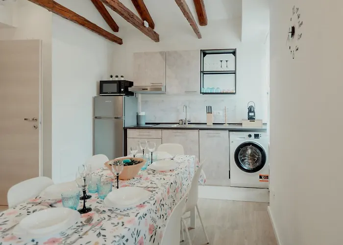 Daire La Bussola Bianca Trieste